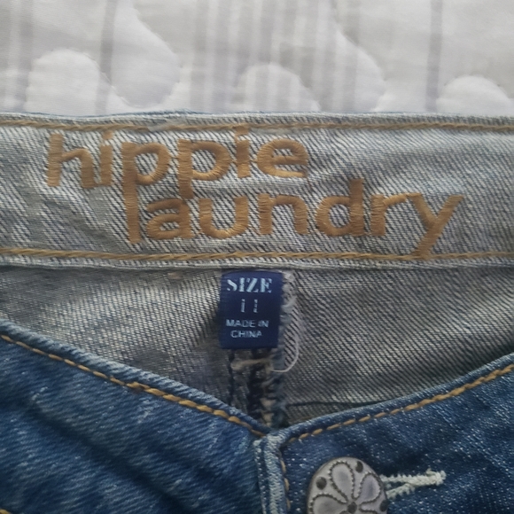 Distressed Shorts size 11 - Picture 2 of 8